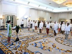 SELVI GIBRAN RAKABUMING LANTIK MAYA BABY RAMPEN LEWERISSA JADI KETUA DEKRANASDA PROVINSI MALUKU 2025-2030