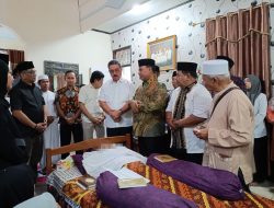 GUBERNUR & WAGUB MELAYAT KE RUMAH DUKA IMAM BESAR MASJID RAYA AL-FATAH
