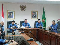 RAPAT DENGAN KEMENDAGRI, GUBERNUR USULKAN TRANSLOK DIGALAKKAN DI MALUKU