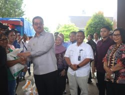 Resmi Lepas Bantuan Beras Untuk 119.990 KK Gubernur: Bantuan ini Diharapkan Tepat Sasaran