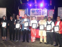 Gubernur Maluku Apresiasi Peran Gereja, Terima Penghargaan di Puncak HUT ke-90 GPM
