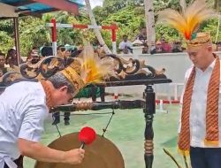 Gubernur Lewerissa Resmikan Teras Pelayanan Publik di Benjina, Tandai 7 Bulan Kepemimpinan dengan Pesan Haru