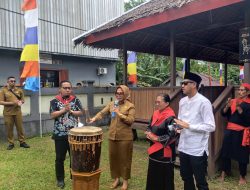 Wakil Wali Kota Ambon Resmikan Pergantian Atap Baileo Negeri Halong