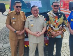 Wali Kota Ambon Terima Hibah Mobil Damkar dari Pemprov DKI Jakarta